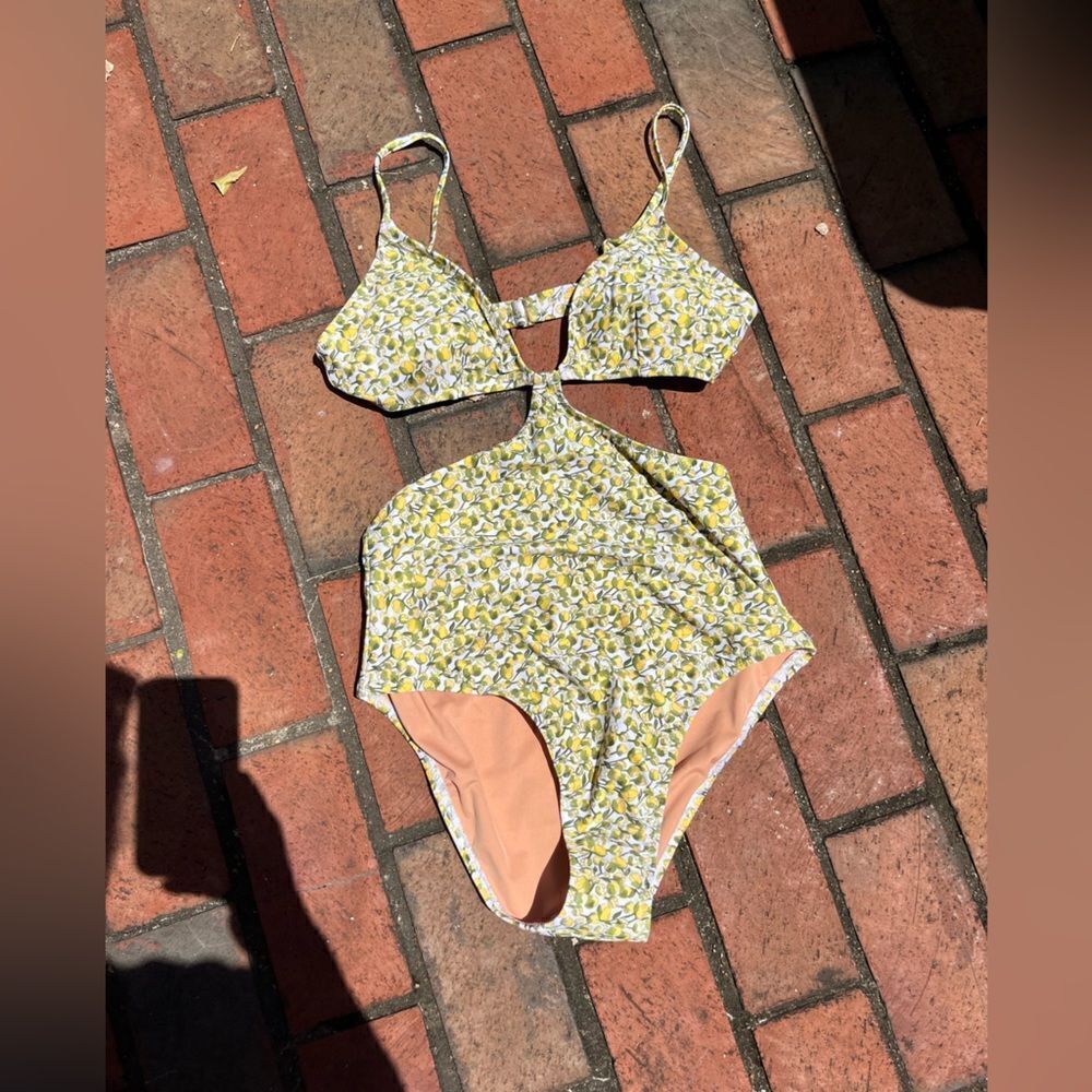 J Crew Liberty Eliza’s Yellow Fabric Side Cut Out One Piece Swimsuit NWT - Picture 6 of 7